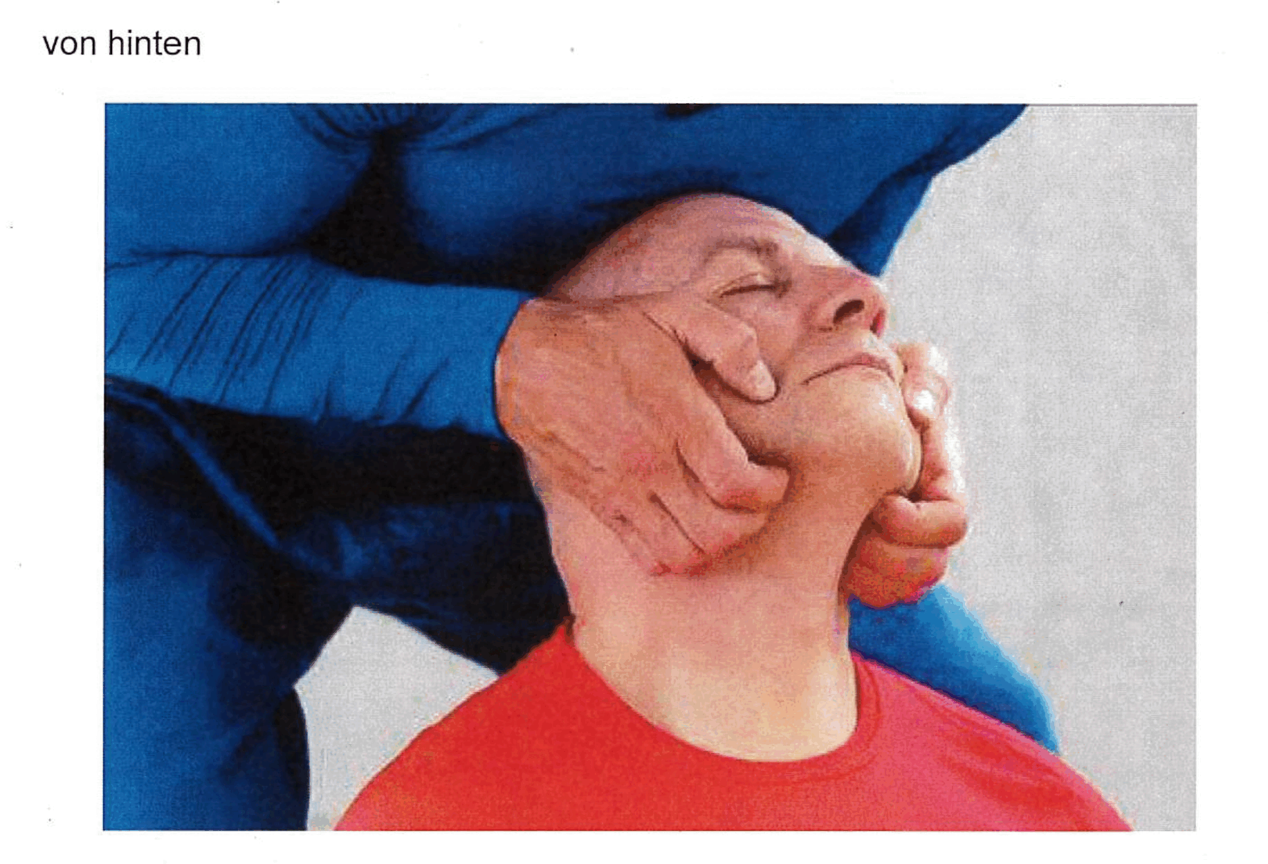 Schmerzhafter Griff am Kiefer