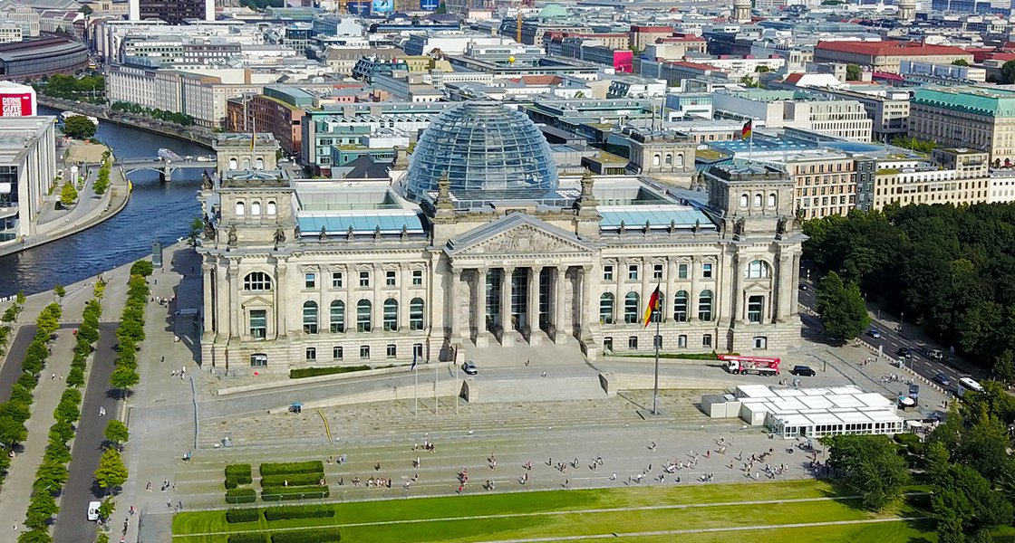 Burggraben Um Bundestag Wir Verklagen Das Parlament